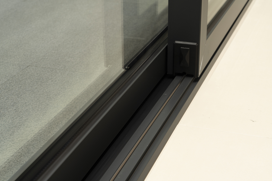 Smooth Operation for Sliding Window