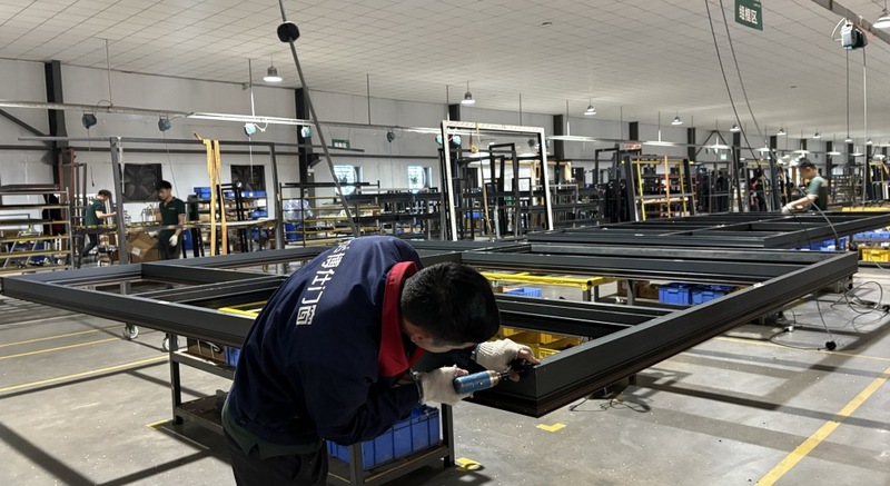 Boswindor Factory Manufacturing Windows 7