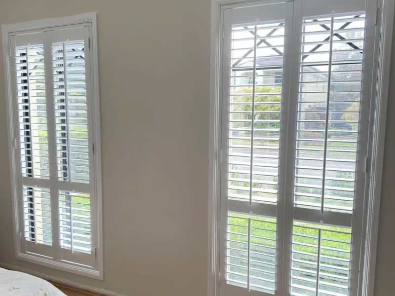 Jalousie Windows for Bedroom